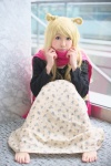 blonde_hair cardigan cosplay dress hanamoto_hagumi honey_and_clover ousaki_suama scarf rating:Safe score:0 user:nil!