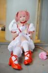 bows choker cosplay dress gloves hair_ribbons kaname_madoka kanan_kaori kneehighs pink_hair puella_magi_madoka_magica twintails rating:Safe score:1 user:nil!