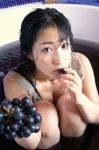 bathroom bathtub bikini_top camisole cleavage dgc_0327 grapes sato_hiroko swimsuit wet rating:Safe score:0 user:nil!