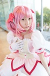 bows choker cosplay dress gloves hairbow kaname_madoka kujyou_konegi pink_hair puella_magi_madoka_magica red_eyes tiered_skirt twintails rating:Safe score:0 user:pixymisa