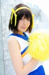 cheerleader cosplay hairband hair_ribbons miniskirt namada pleated_skirt pom_poms skirt suzumiya_haruhi suzumiya_haruhi_no_yuuutsu tank_top rating:Safe score:0 user:nil!