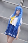 ahoge blue_hair cosplay izumi_konata lucky_star mamitan pleated_skirt sailor_uniform school_uniform skirt rating:Safe score:1 user:nil!
