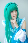 aisaki_mimi blouse cosplay detached_sleeves green_hair kochiya_sanae miniskirt skirt touhou rating:Safe score:1 user:nil!