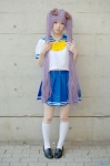 cosplay hairbows hiiragi_kagami kneesocks lucky_star miyabi pleated_skirt purple_hair sailor_uniform school_uniform skirt twintails rating:Safe score:0 user:nil!