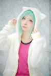 aqua_hair cat_food_(vocaloid) cosplay hatsune_miku hoodie mineo_kana tank_top vocaloid rating:Safe score:1 user:nil!