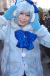 blue_hair bowtie coat cosplay ear_muffs hal hatsune_miku headband headset mittens twintails vocaloid yuki_miku rating:Safe score:0 user:pixymisa