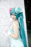 a-mi aqua_hair cosplay dress gloves hatsune_miku top_hat twintails vocaloid rating:Safe score:1 user:pixymisa