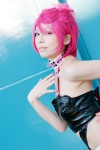 cosplay halter_top jojo's_bizarre_adventure pink_hair satori trish_una rating:Safe score:0 user:pixymisa