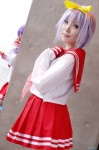 cosplay hairbow hiiragi_tsukasa lucky_star miniskirt pleated_skirt purple_hair sailor_uniform school_uniform skirt yuuri rating:Safe score:0 user:nil!