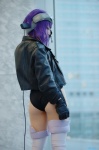 ass bodysuit cosplay fingerless_gloves ghost_in_the_shell jacket kusanagi_motoko makiron pantyhose purple_hair thighhighs visor rating:Safe score:5 user:nil!