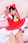 cosplay hairbow hakurei_reimu hanausagi_manyu jumper miko panties touhou rating:Safe score:0 user:LittleSweetLoli