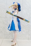 blonde_hair choker cosplay dress elbow_gloves fate/series fate/stay_night gloves hairbow hazuki_minami saber sword thighhighs zettai_ryouiki rating:Safe score:1 user:pixymisa