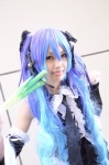 anti_the_infinite_holic_(vocaloid) blue_hair cosplay detached_sleeves dress hair_ribbons hatsune_miku headset kirimu leek red_eyes tie twintails vocaloid rating:Safe score:0 user:pixymisa