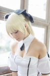 bianco blonde_hair cleavage cosplay dress fate/grand_order hairbow saber saber_lily usakichi rating:Safe score:1 user:nil!