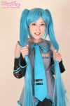 aqua_hair blouse cosplay default_costume detached_sleeves fujiki_ayaka gloves hatsune_miku school_uniform tie twintails vocaloid rating:Safe score:0 user:lolzin