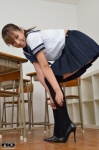 black_legwear nakagawa_shizuka pleated_skirt ponytail rq-star_691 sailor_uniform school_uniform skirt thighhighs zettai_ryouiki rating:Safe score:0 user:nil!
