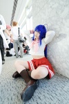 ahoge blue_hair cosplay izumi_konata kochou_ran lucky_star sailor_uniform school_uniform socks rating:Safe score:0 user:nil!