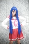 ahoge aka_(morimori) blue_hair cosplay izumi_konata kneesocks lucky_star pleated_skirt sailor_uniform school_uniform skirt rating:Safe score:1 user:nil!