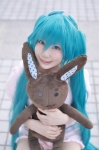 aqua_hair cosplay hatsune_miku jumper kei stuffed_animal tagme_song twintails vocaloid rating:Safe score:0 user:nil!