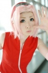 cosplay elbow_pads haruno_sakura_(naruto) headband mai naruto pink_hair vest rating:Safe score:0 user:nil!