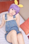 cosplay hairbow hakuhi_kaede hiiragi_tsukasa lucky_star overalls purple_hair rating:Safe score:0 user:pixymisa