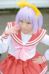 cosplay hairbow hiiragi_tsukasa lucky_star mokochin pleated_skirt purple_hair sailor_uniform school_uniform skirt rating:Safe score:0 user:nil!