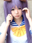 cosplay hairbows hiiragi_kagami lucky_star miyabi purple_hair sailor_uniform school_uniform twintails rating:Safe score:0 user:nil!