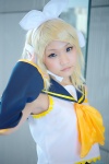 cosplay detached_sleeves hairbow headset kagamine_rin mp3 sailor_uniform school_uniform vocaloid rating:Safe score:0 user:nil!