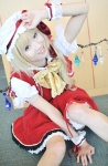 blonde_hair cosplay dress flandre_scarlet hat jigoku_yuugi touhou wings rating:Safe score:0 user:nil!
