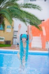 aqua_hair bikini cosplay hatsune_miku headset mashiro_yuki pool project_diva swimsuit twintails vocaloid wet rating:Safe score:0 user:nil!