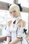bianco blonde_hair cleavage cosplay dress fate/grand_order gloves hairbow saber saber_lily usakichi rating:Safe score:5 user:nil!