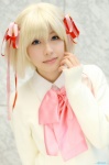 blonde_hair blouse cosplay hair_ribbons kamikita_komari little_busters! merino_moko sweater rating:Safe score:0 user:nil!