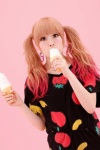 blonde_hair caroline_charonplop_kyary_pamyu_pamyu dress ice_cream takemura_kiriko twintails ys_web_475 rating:Safe score:0 user:nil!