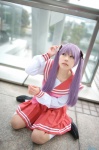 cosplay hiiragi_kagami kneesocks lucky_star merino_moko pantyhose pleated_skirt purple_hair sailor_uniform school_uniform skirt twintails rating:Safe score:1 user:nil!