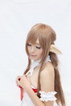 akitsu_honoka armbands asuna_(sao) blonde_hair bow cosplay elf_ears halter_top sword_art_online rating:Safe score:0 user:pixymisa