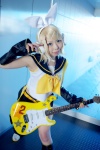 blonde_hair cosplay default_costume guitar hairbow headset kagamine_rin mizuhara_aiko vocaloid rating:Safe score:0 user:Log