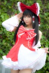 cosplay hakurei_reimu lenfried reitaisai thighhighs touhou rating:Safe score:2 user:c0rtana