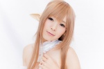 akitsu_honoka asuna_(sao) blonde_hair cosplay elf_ears halter_top sword_art_online rating:Safe score:0 user:pixymisa