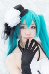 aqua_eyes aqua_hair cosplay dress elbow_gloves flower gloves hatsune_miku necklace top_hat twintails vocaloid yuni_(ii) rating:Safe score:1 user:pixymisa