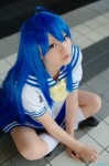ahoge aka_(morimori) blue_hair cosplay izumi_konata kneesocks lucky_star pantyhose pleated_skirt sailor_uniform school_uniform skirt rating:Safe score:0 user:nil!