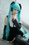 aqua_hair blouse cosplay detached_sleeves hairbows hatsune_miku headset jumper project_diva ryuga thighhighs twintails vocaloid zettai_ryouiki rating:Safe score:1 user:nil!