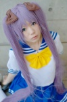 cosplay hairbows hiiragi_kagami kneesocks lucky_star miyabi pleated_skirt purple_hair sailor_uniform school_uniform skirt twintails rating:Safe score:0 user:nil!