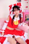 cosplay hairbow hakurei_reimu hanausagi_manyu jumper miko touhou rating:Safe score:0 user:LittleSweetLoli