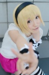 aka blonde_hair blouse cosplay hairband higurashi_no_naku_koro_ni houjou_satoko miniskirt skirt striped thighhighs zettai_ryouiki rating:Safe score:1 user:nil!