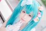 aqua_hair cosplay flowers gloves hairbow hatsune_miku kii_anzu lingerie necklace twintails vocaloid rating:Safe score:0 user:pixymisa