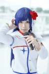 blue_hair choker cosplay idolmaster jacket kisaragi_chihaya microphone yuzuki_aya_(ii) rating:Safe score:0 user:nil!