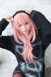 blue_eyes cosplay hoodie megurine_luka pantyhose pink_hair red_legwear tatsuki_(ii) vocaloid rating:Safe score:0 user:pixymisa