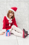 cosplay hair_clips hirasawa_yui k-on! pantyhose santa_costume shiina_haru stocking_cap white_legwear rating:Safe score:3 user:pixymisa