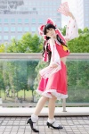 ankle_socks blouse cosplay detached_sleeves hairbow hakurei_reimu miko satori skirt touhou rating:Safe score:2 user:nil!