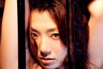 aizawa_hitomi cage close-up honky_tonk_woman rating:Safe score:0 user:nil!